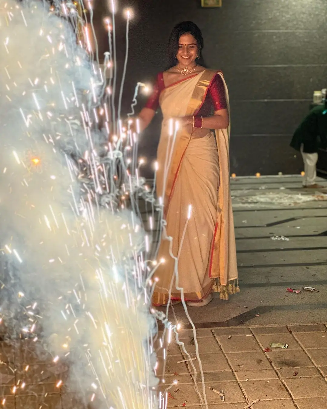 Vaishnavi Chaitanya In South Indian Traditional White Saree Red Blouse